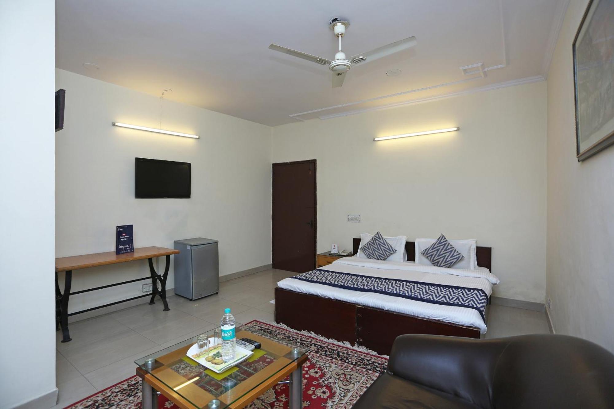 O Kalkaji Residency Near Lotus Temple 3*