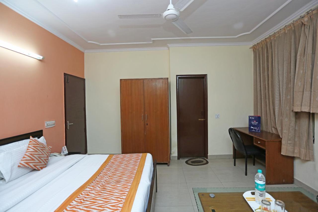 Hotel O Kalkaji Residency Near Lotus Temple