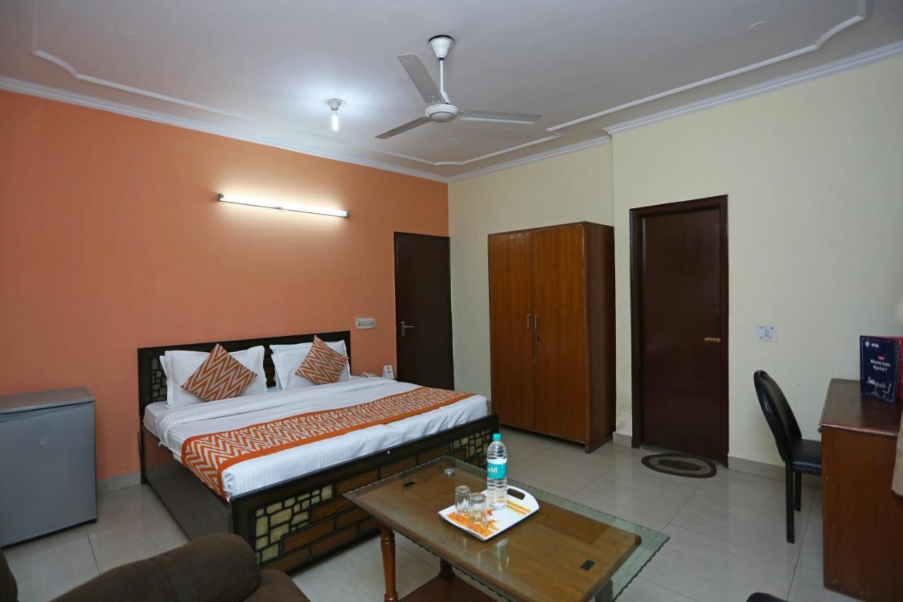 Hotel O Kalkaji Residency Near Lotus Temple
