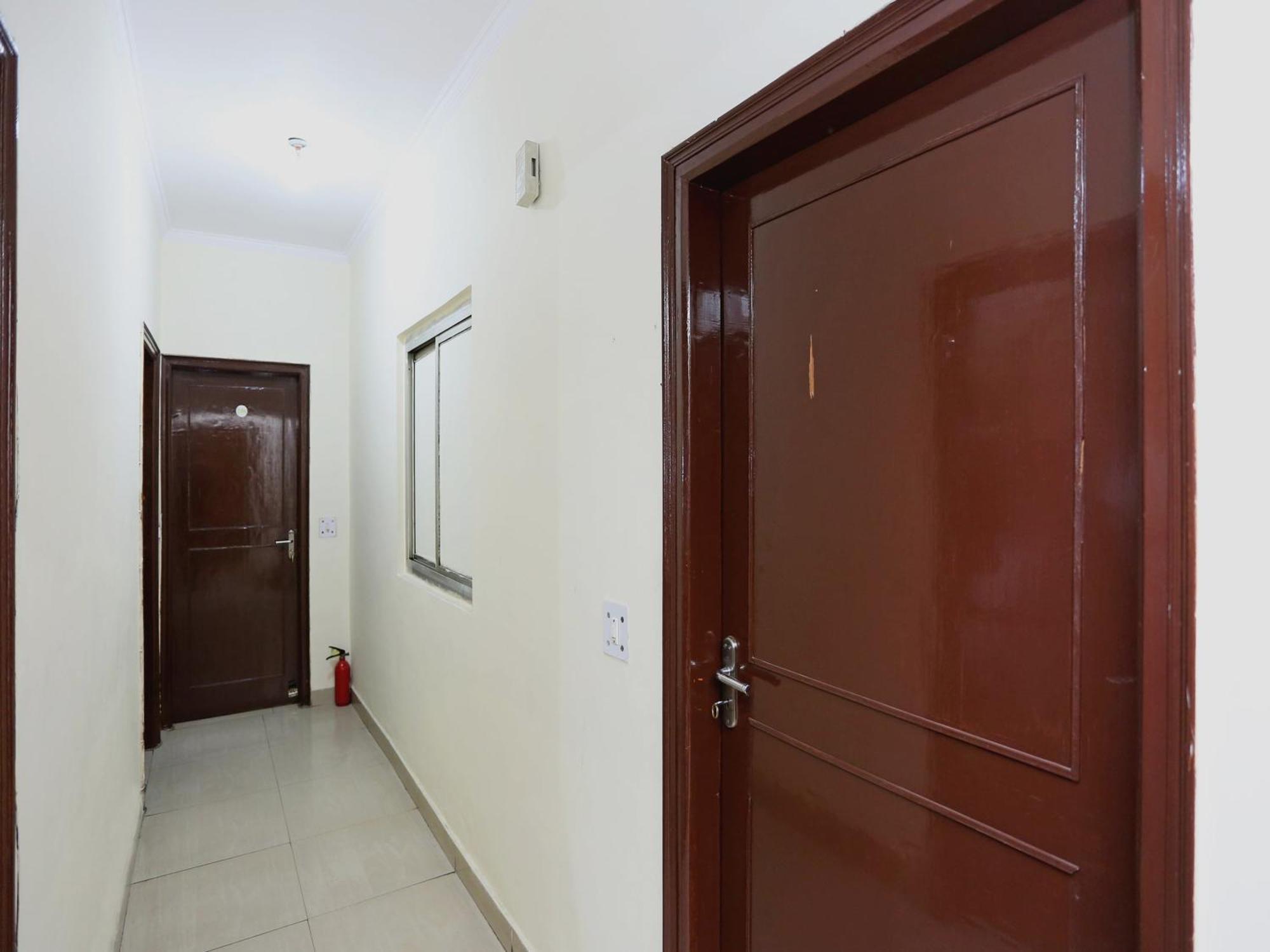 Hotel O Kalkaji Residency Near Lotus Temple 3*